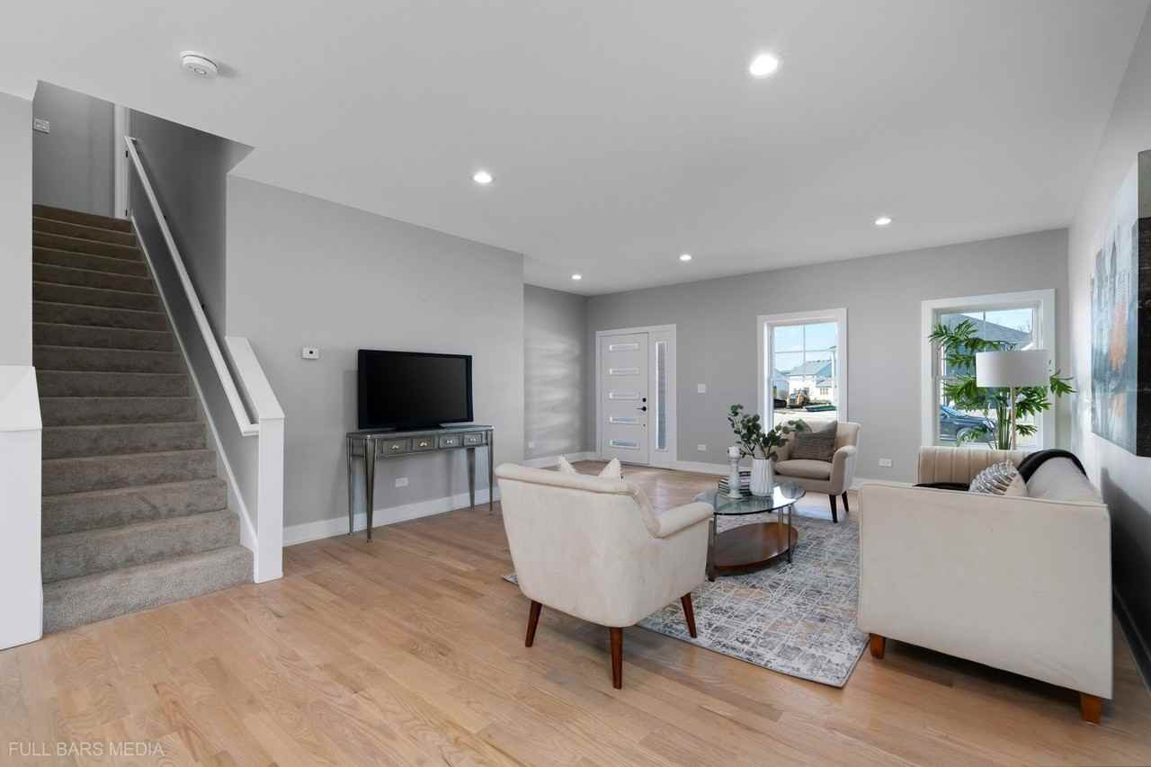 4019 Faith Ln - Photo 3 of 38