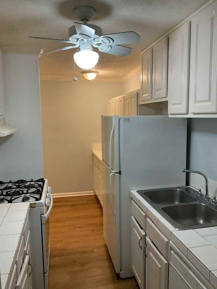 1850 Tall Oaks Dr Unit 2208 #2208 - Photo 6 of 14