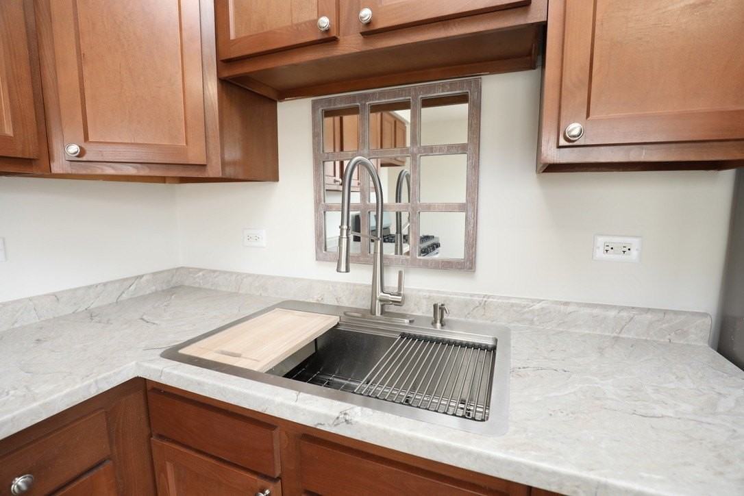 17306 Peach Grove Ln - Photo 3 of 9