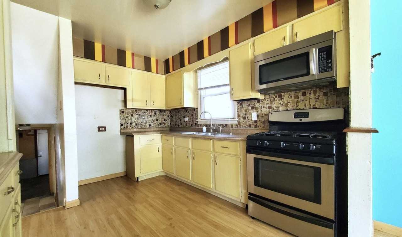 14424 Sanderson Ave - Photo 4 of 6