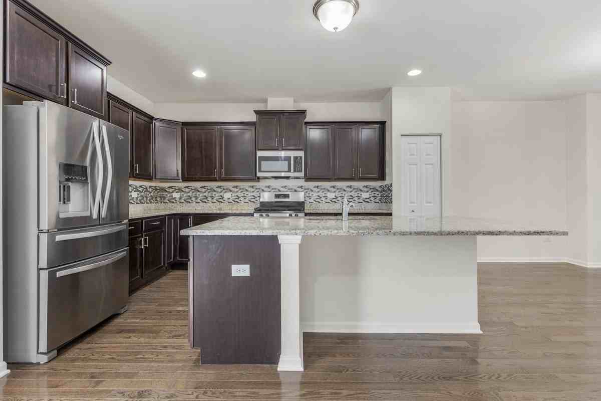 4277 Liberty St - Photo 6 of 26