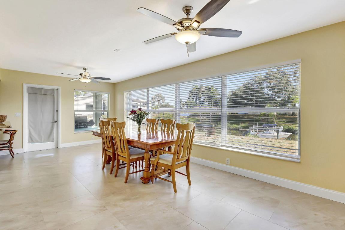 683 Se Harborview Dr - Photo 7 of 25