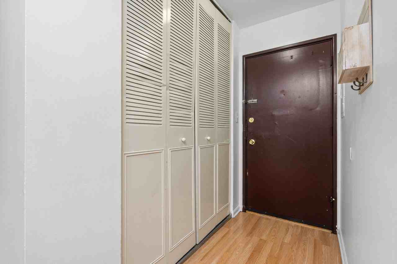 5310 N Chester Ave Apt 200 #200 - Photo 6 of 28