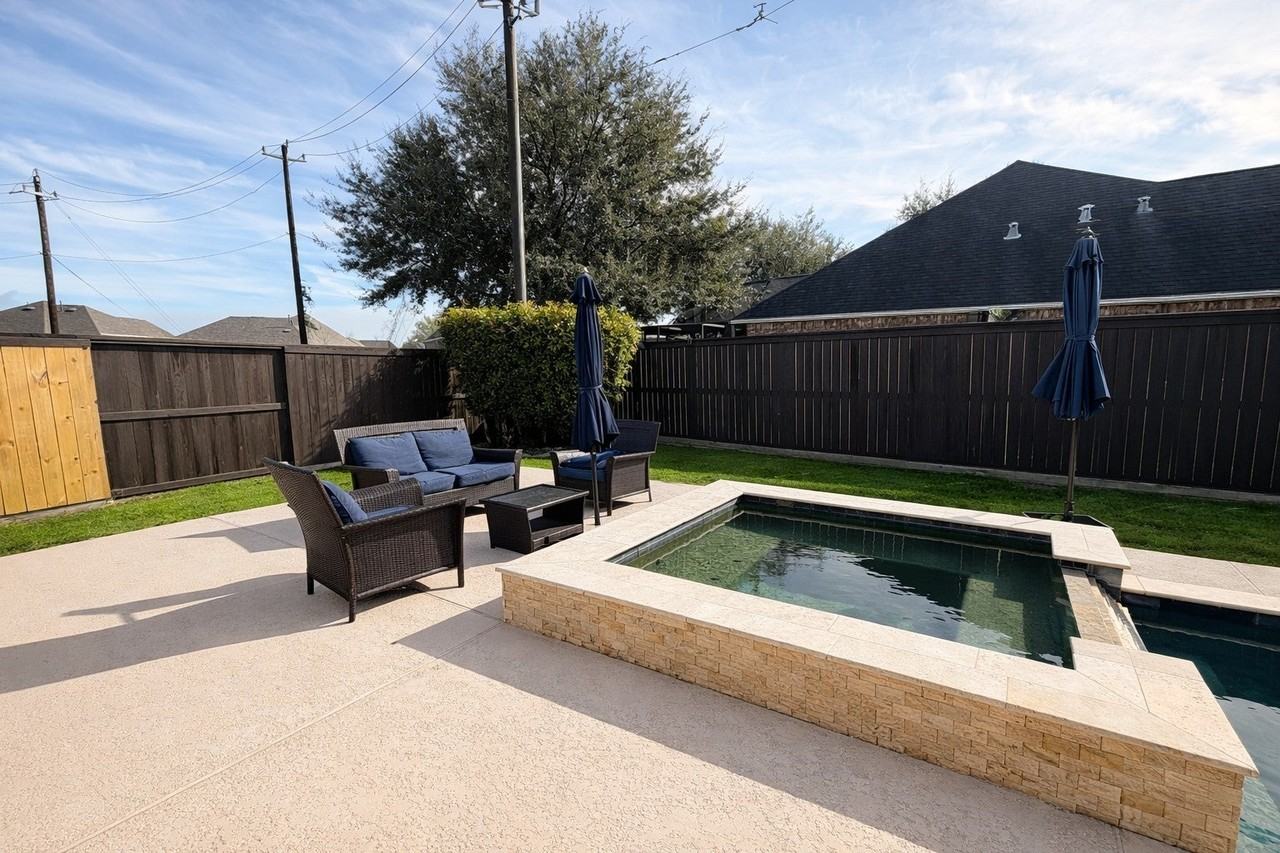 111 Meadow Ridge Way - Photo 2 of 17