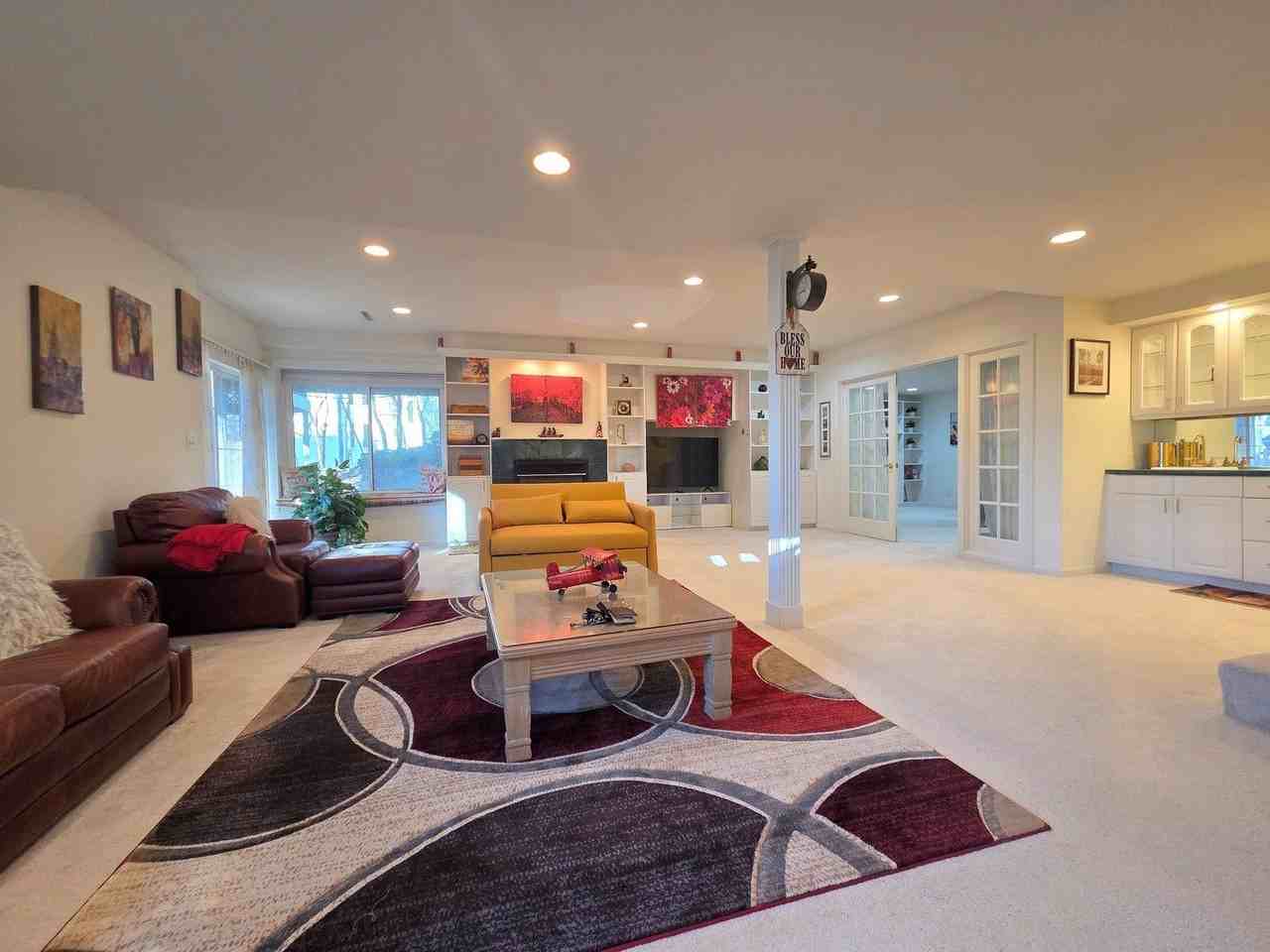 1025 Rosewood Dr Unit B #B - Photo 3 of 21