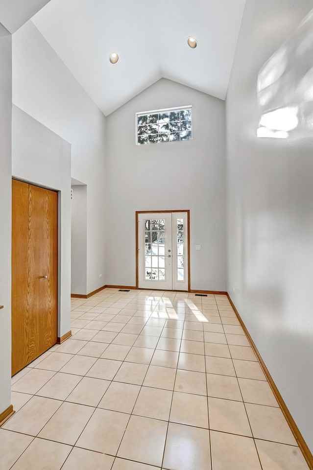 1938 Manning Rd - Photo 2 of 23