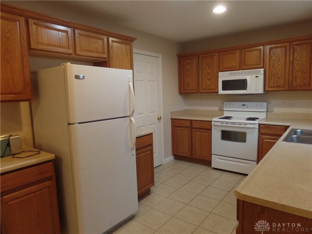 120 Cherry St - Photo 5 of 16