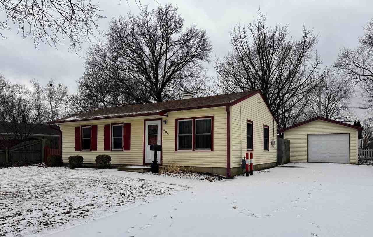 905 Brentwood Dr - Photo 2 of 23