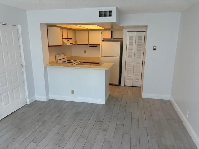 752 Executive Center Dr ##21 - Photo 2 of 13