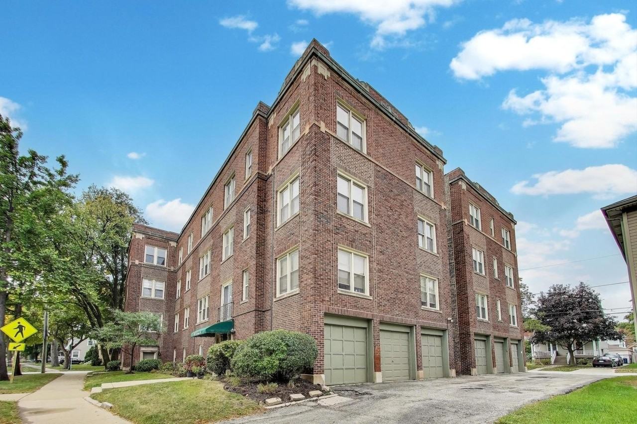 600 N La Grange Rd Apt A2 #A2 - Photo 2 of 20