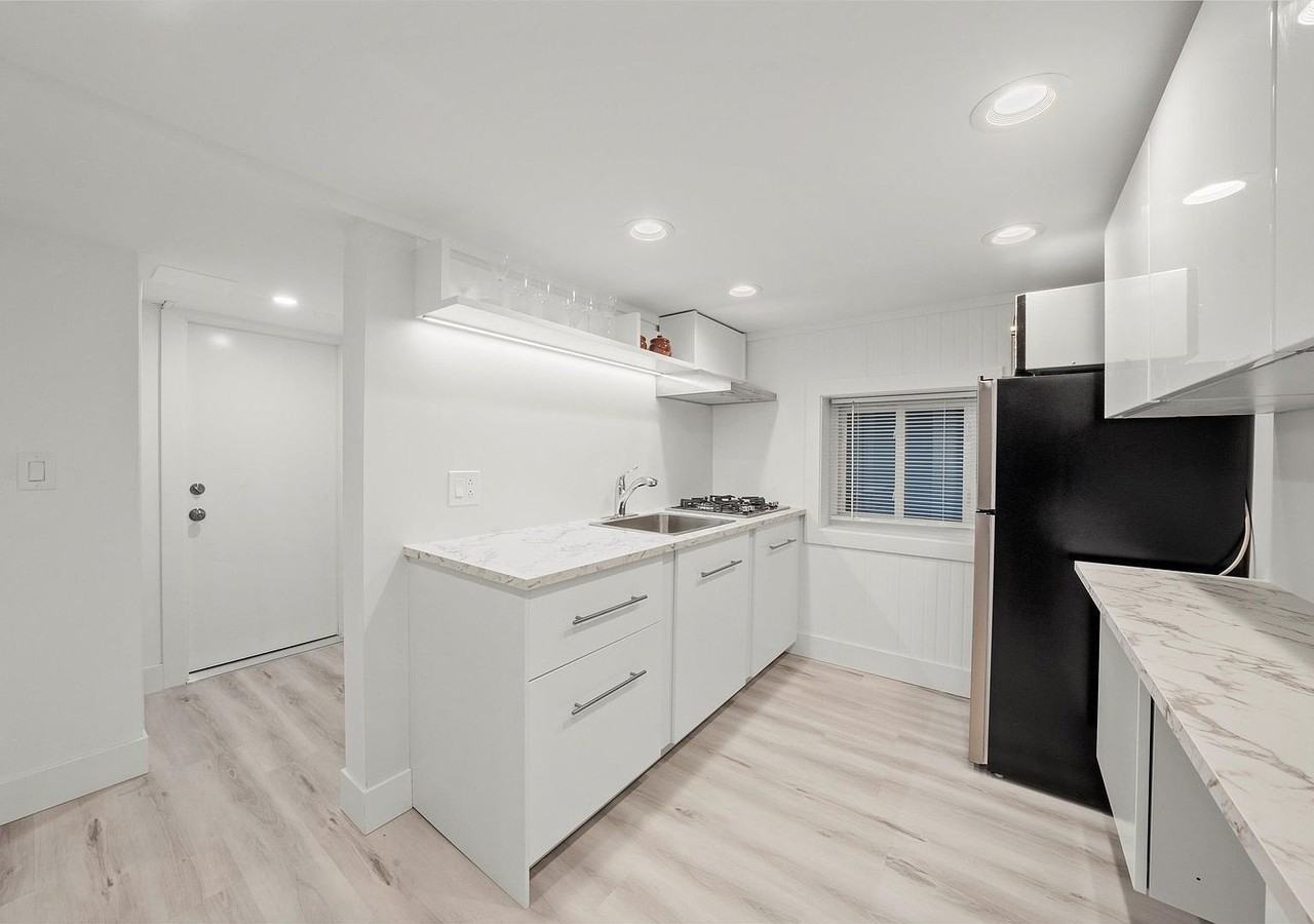 1025 W 31st Pl Unit G #G - Photo 2 of 12