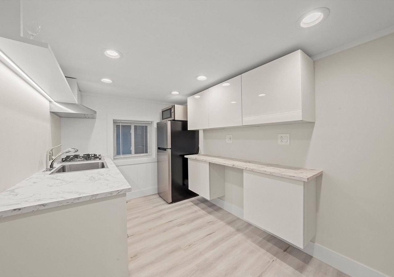 1025 W 31st Pl Unit G #G - Photo 3 of 12