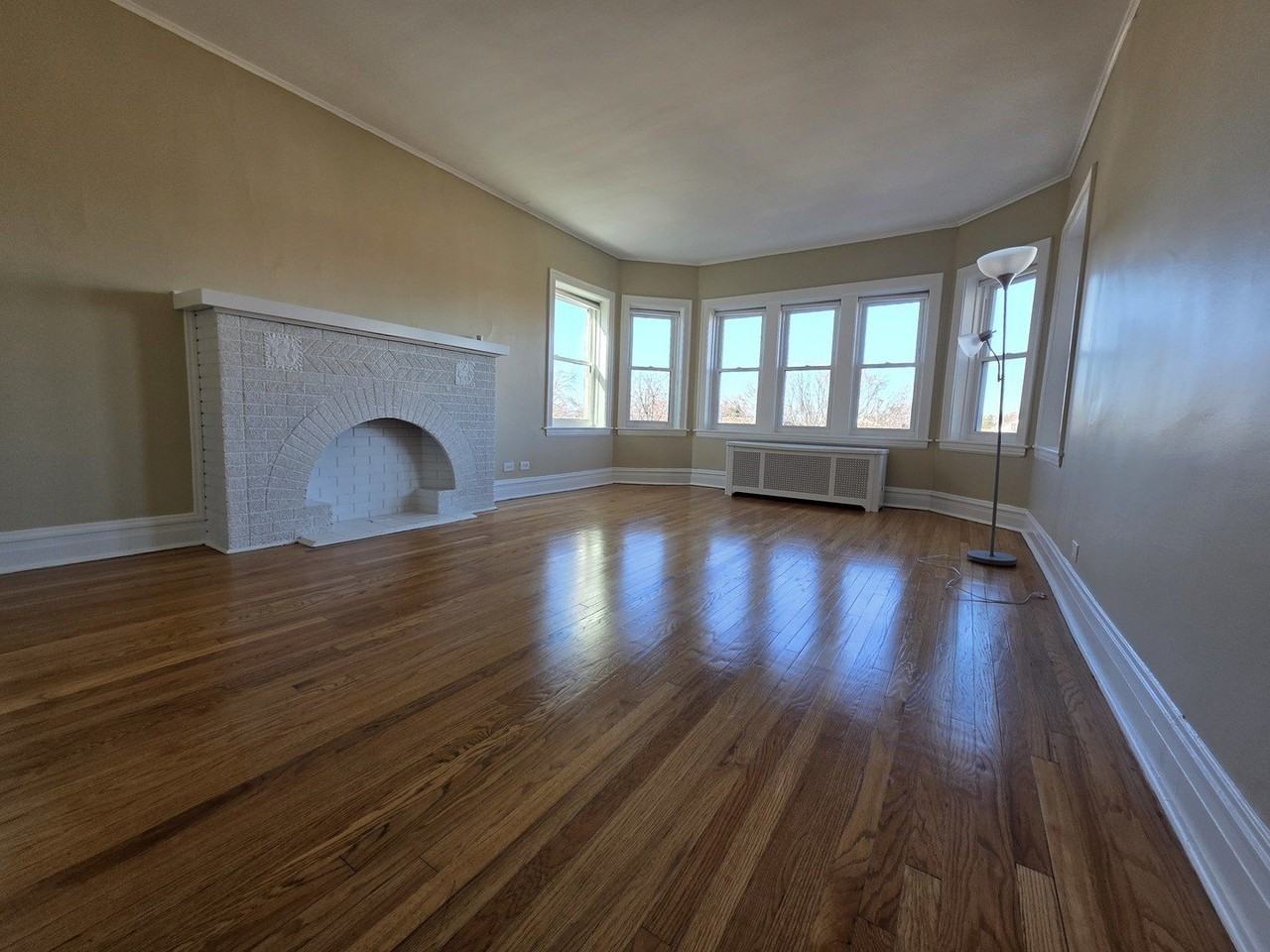 4831 W Roscoe St Unit 2 #2 - Photo 2 of 16