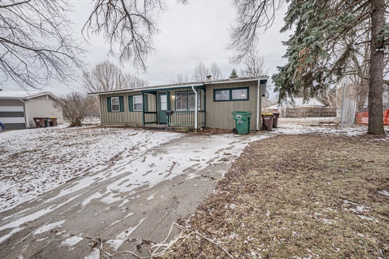 2932 Cameron Ave - Photo 2 of 21