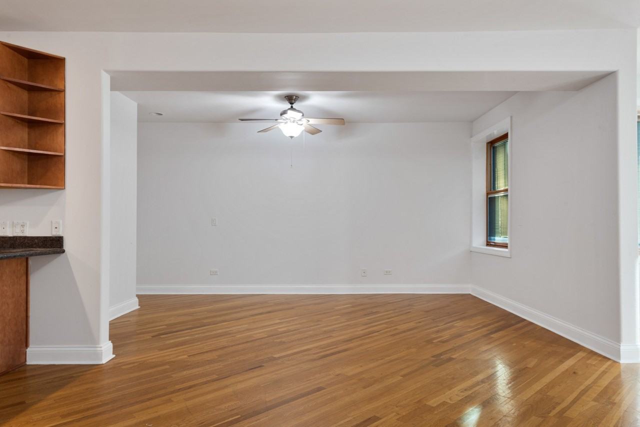 7010 S Clyde Ave Apt 3n #3N - Photo 5 of 19