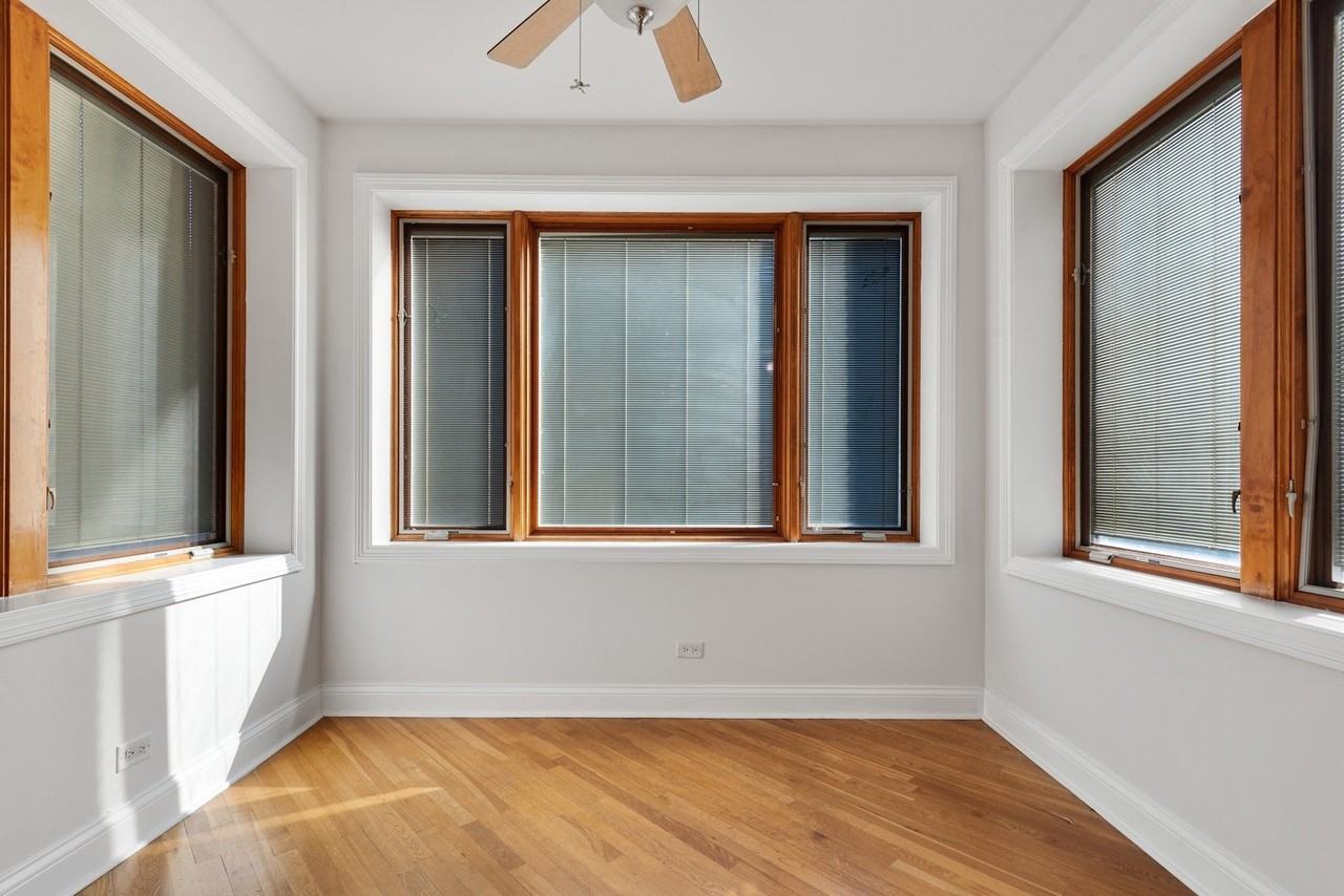 7010 S Clyde Ave Apt 3n #3N - Photo 6 of 19