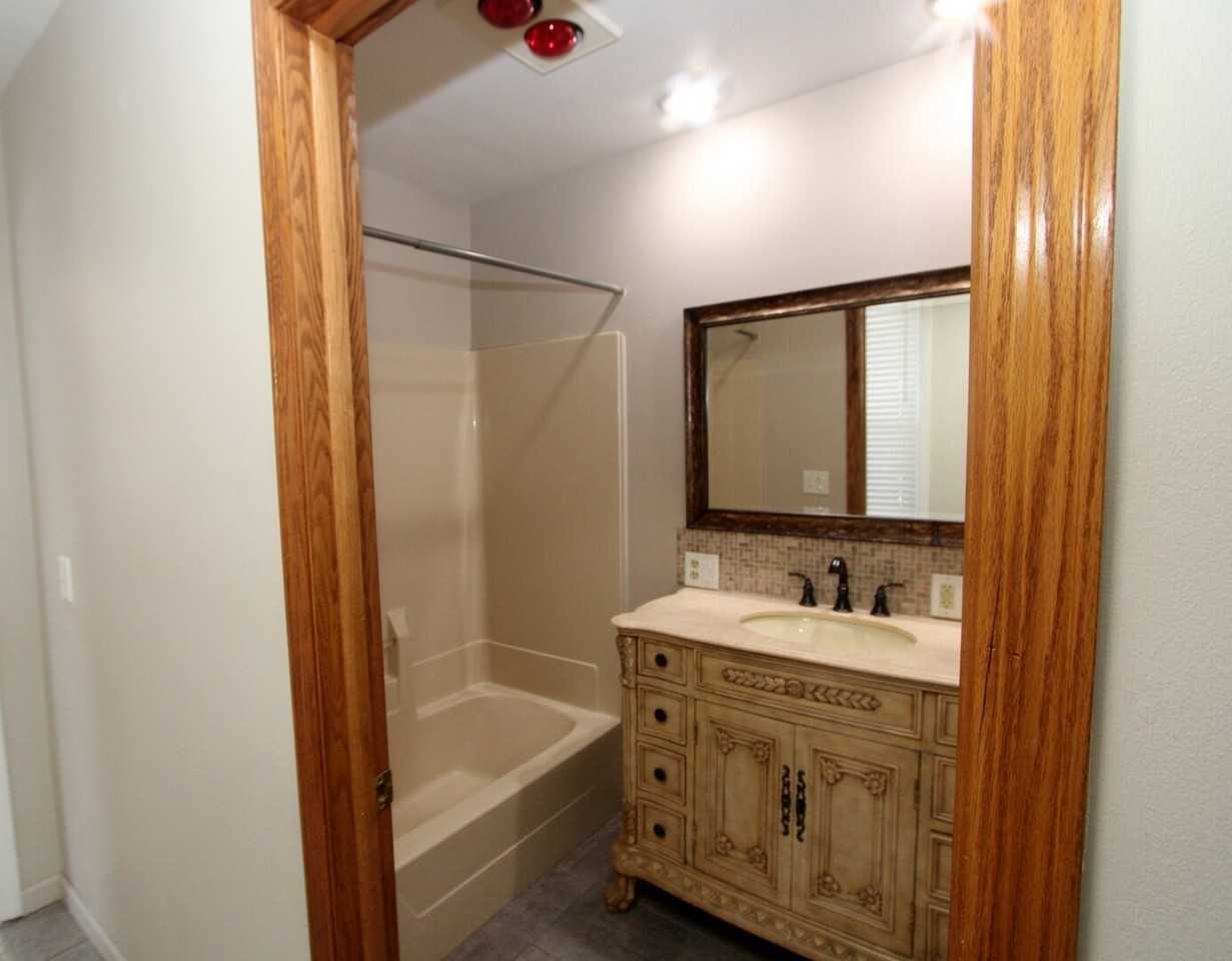 17 W Crystal Lake Ave Unit 17 #17 - Photo 5 of 12