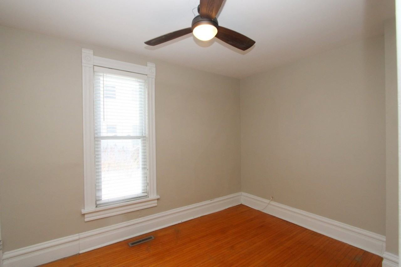 17 W Crystal Lake Ave Unit 17 #17 - Photo 6 of 12