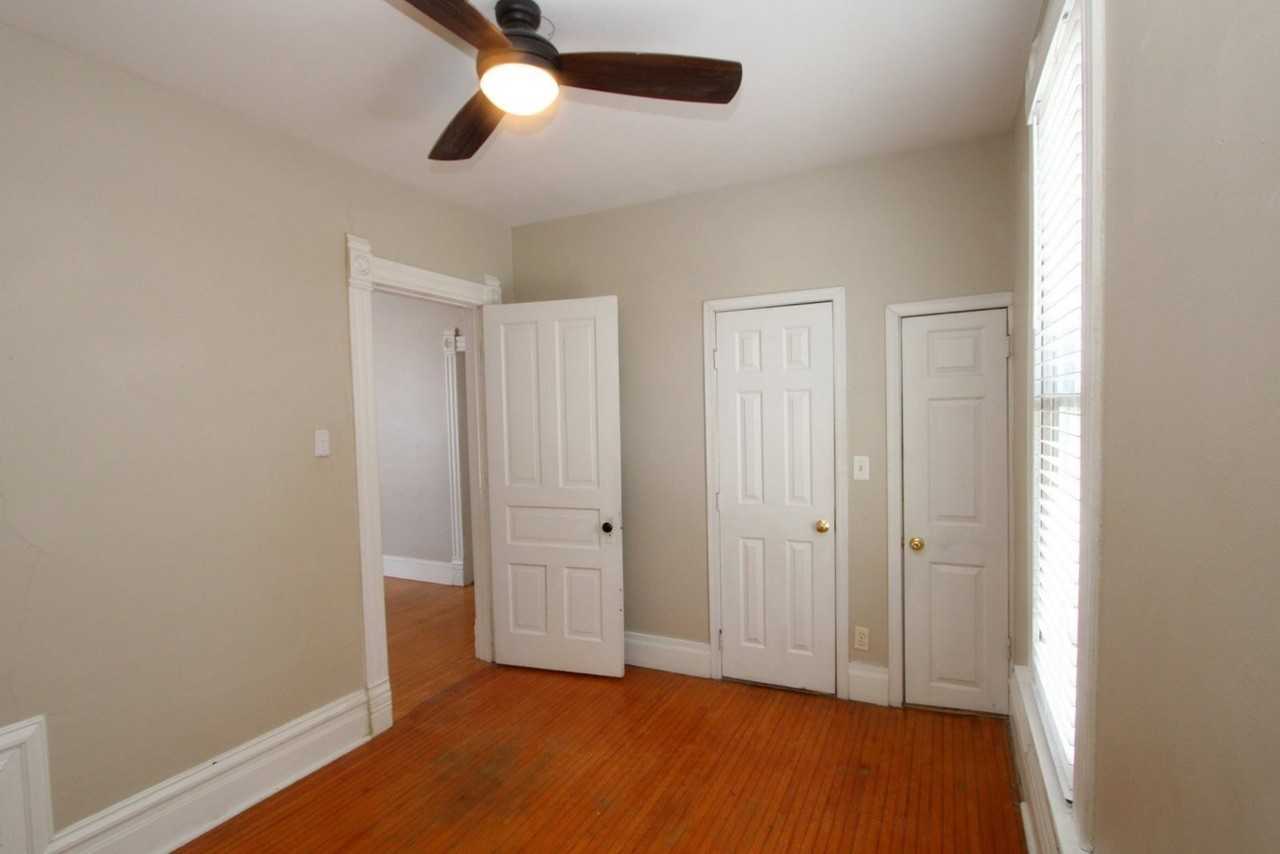 17 W Crystal Lake Ave Unit 17 #17 - Photo 7 of 12