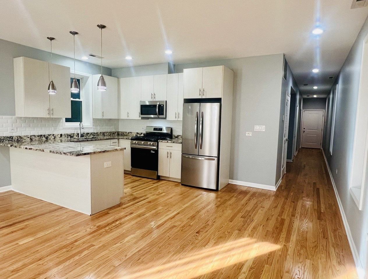 1750 W Cermak Rd Unit B #B - Photo 2 of 18