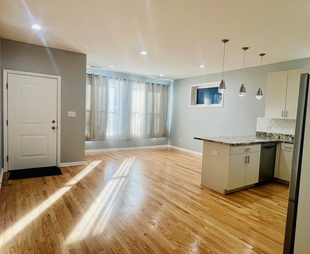 1750 W Cermak Rd Unit B #B - Photo 3 of 18