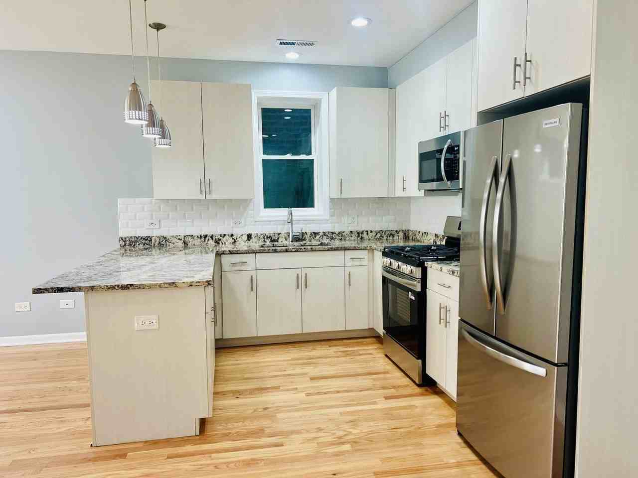 1750 W Cermak Rd Unit B #B - Photo 6 of 18