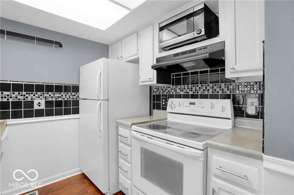 6010 Southbay Dr - Photo 7 of 19