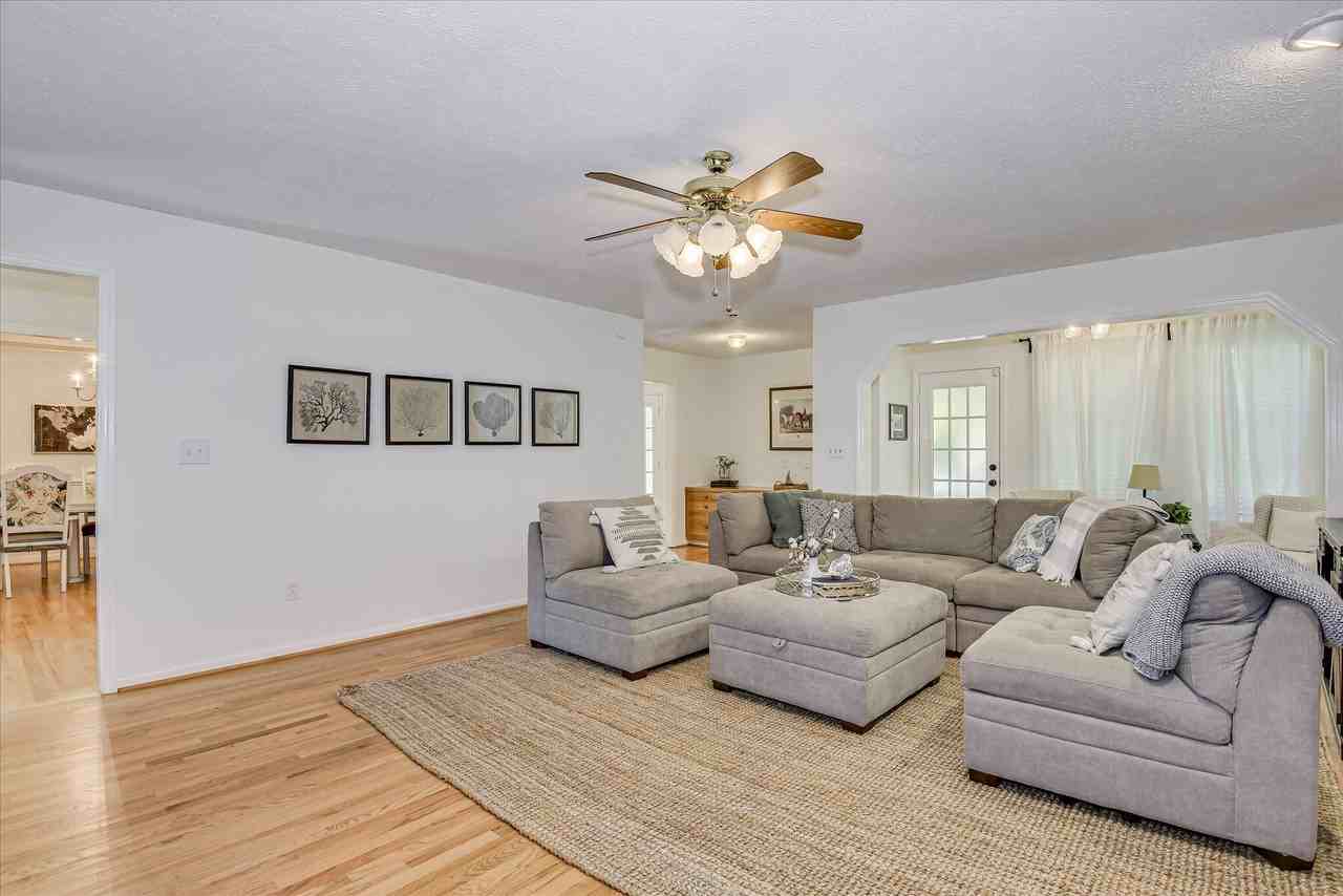 869 Hickory Ridge Rd - Photo 6 of 48