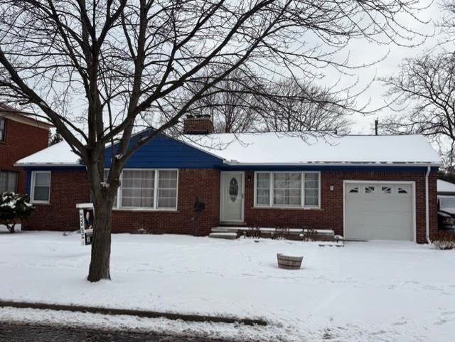 2439 22nd St - Photo 2 of 19