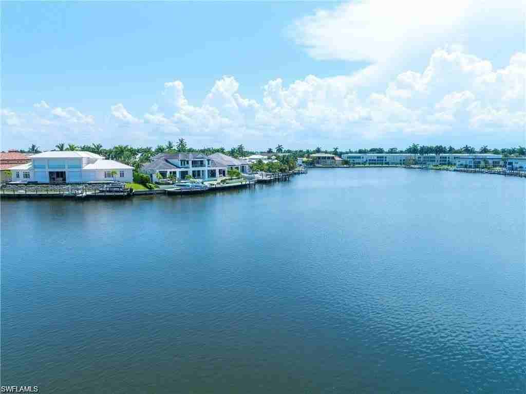 3070 Gulf Shore Blvd N #103 - Photo 3 of 50