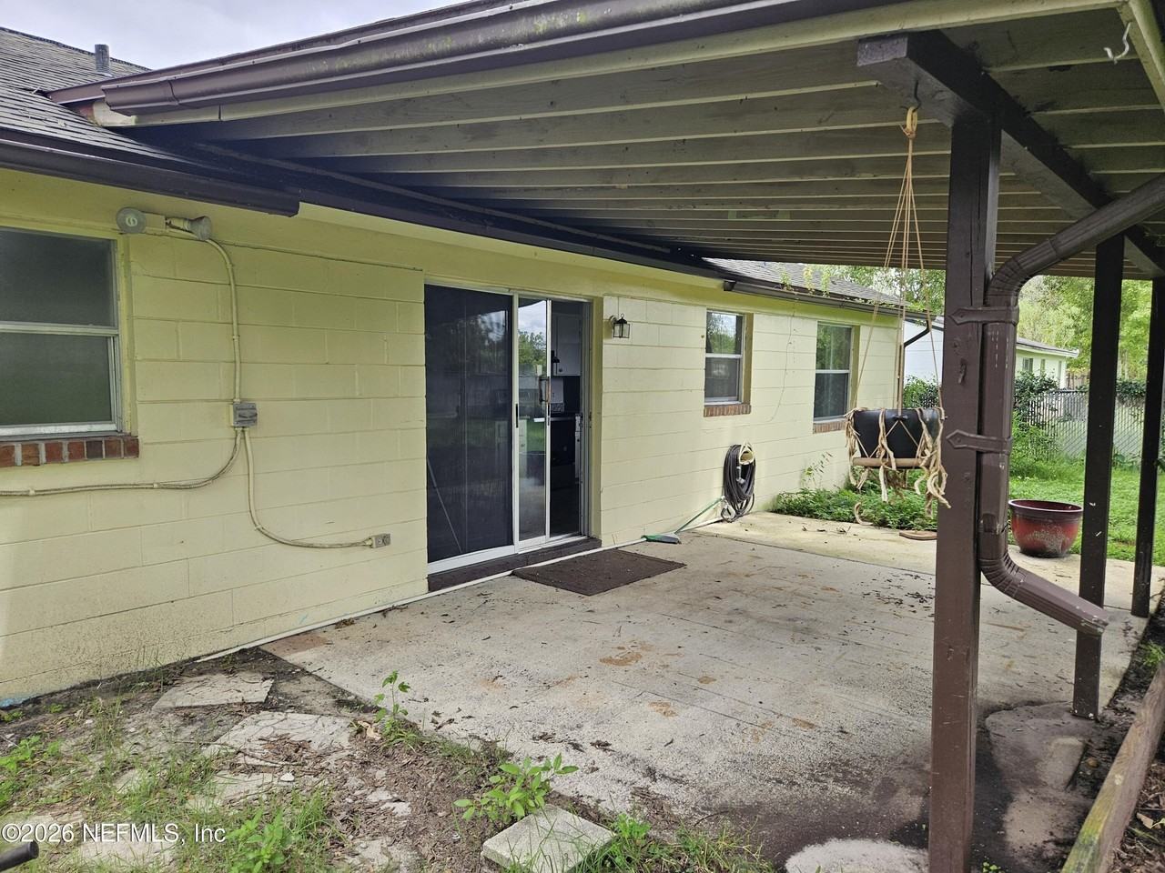 2634 Pinewood Blvd S - Photo 7 of 8