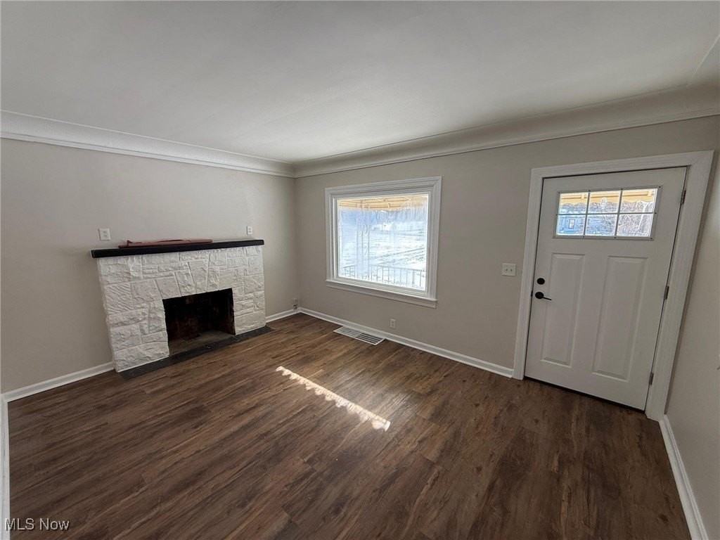 23058 Drake Rd - Photo 2 of 17