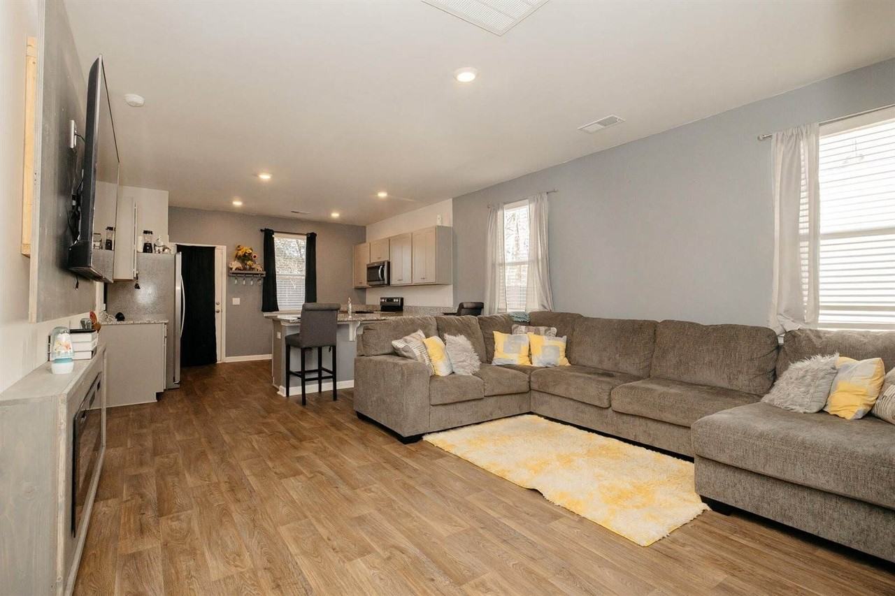 143 River Hill Rd - Photo 2 of 24