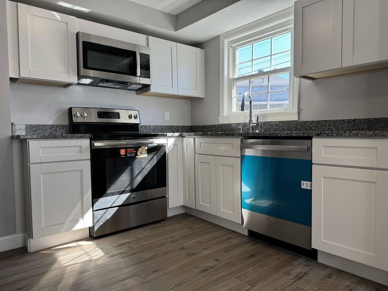 1567 Paule Ave - Photo 2 of 15