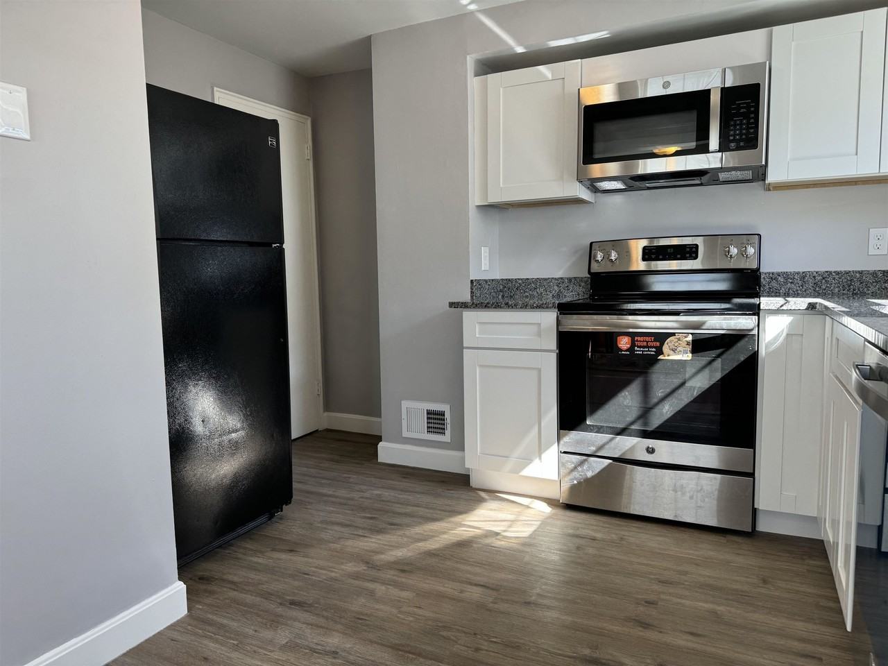 1567 Paule Ave - Photo 4 of 15