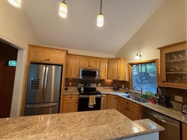 38 Pine Grove Rd - Photo 2 of 16