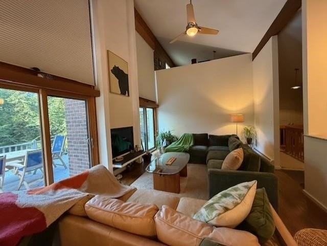 38 Pine Grove Rd - Photo 4 of 16