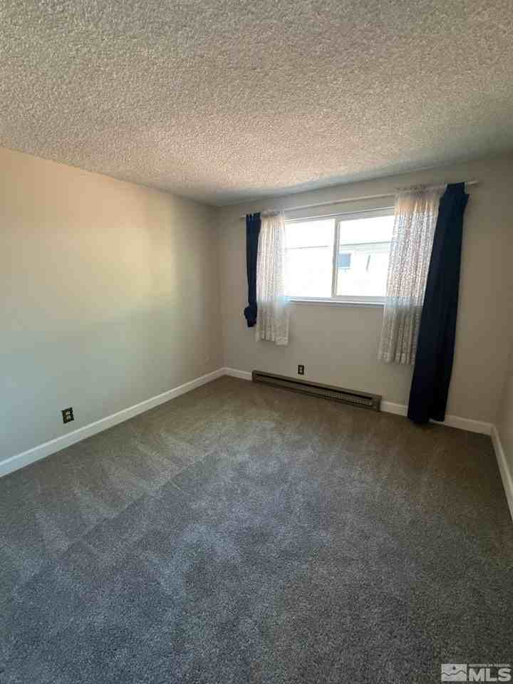 462 Steffanie Way - Photo 7 of 20