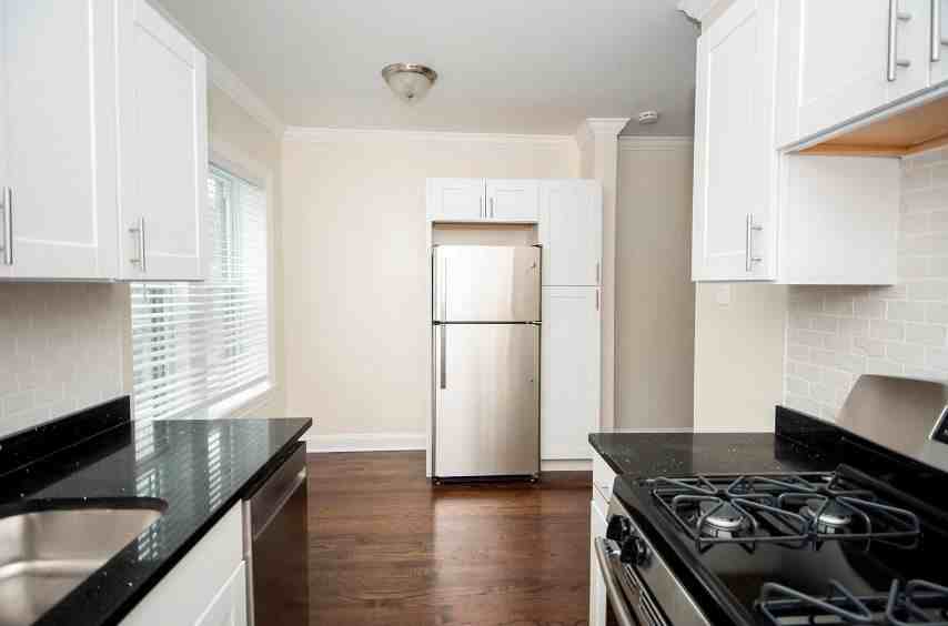 W Grace St & N Greenview Ave - Photo 5 of 9