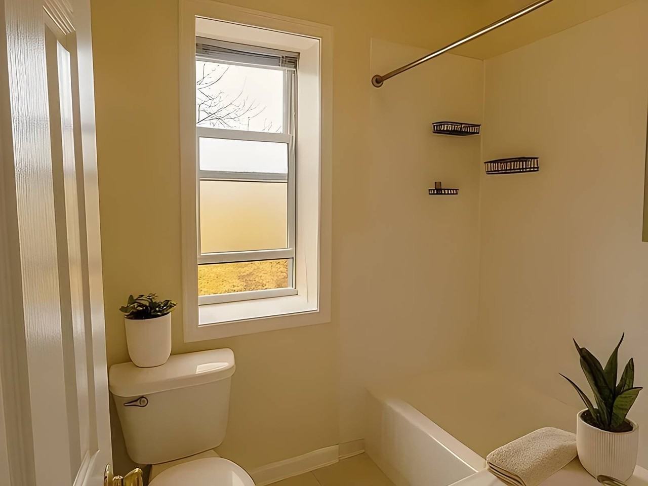 13872 Francis Lewis Blvd - Photo 3 of 7