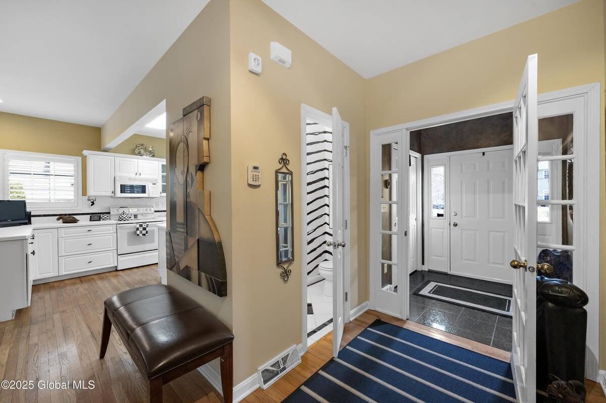 91 Vista Dr - Photo 3 of 28