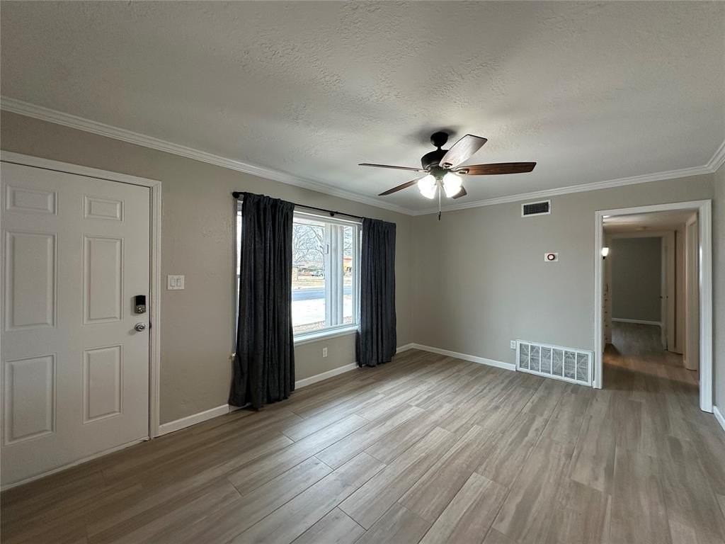 1626 W Boyd St - Photo 4 of 24