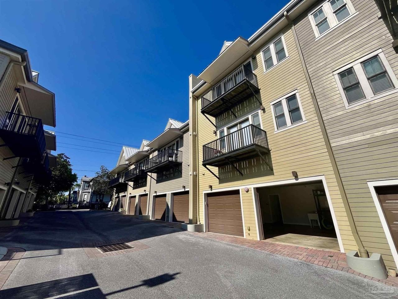 529 N Spring St #4 - Photo 4 of 50