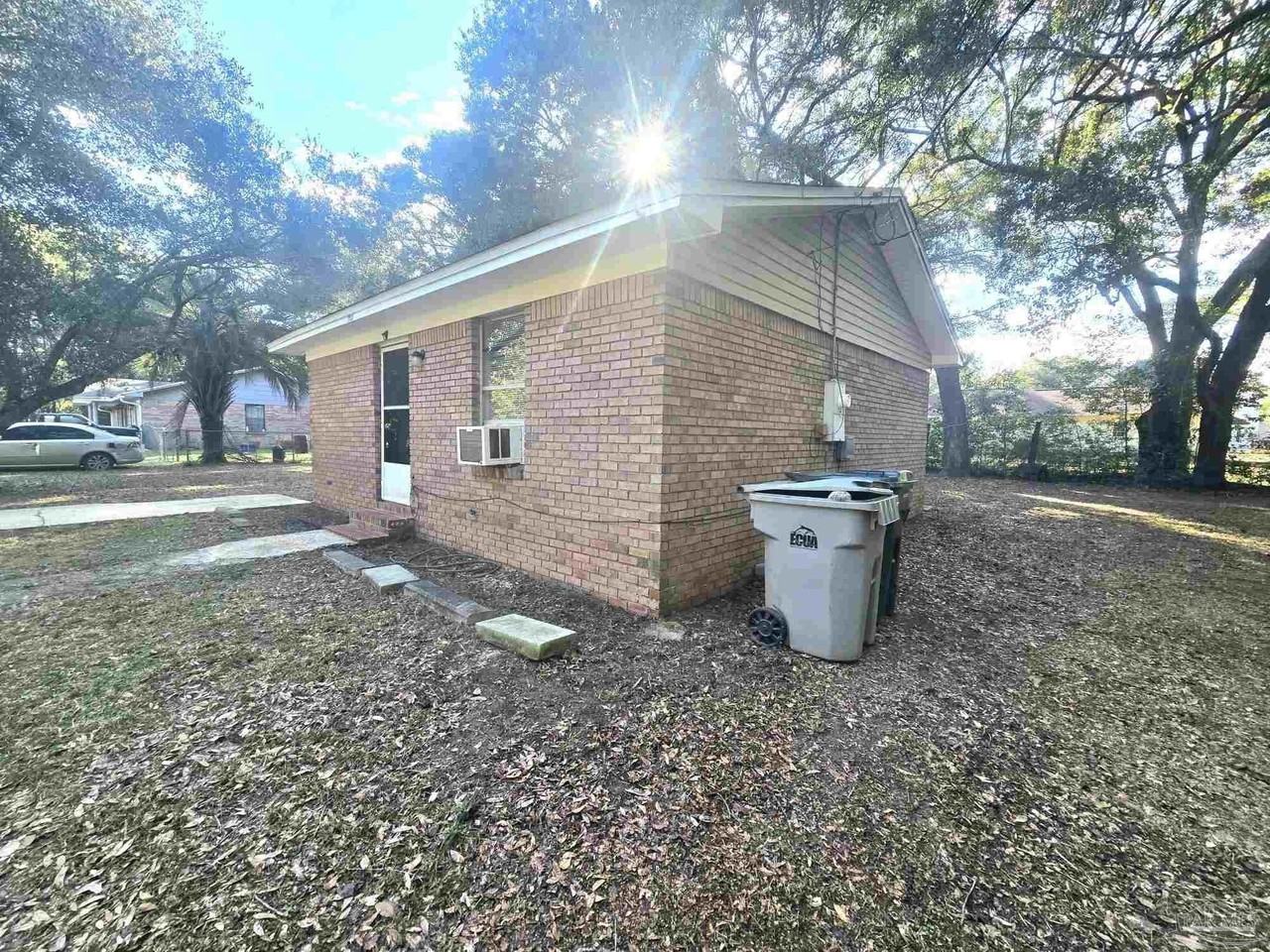 1731 Knight Dr - Photo 4 of 12