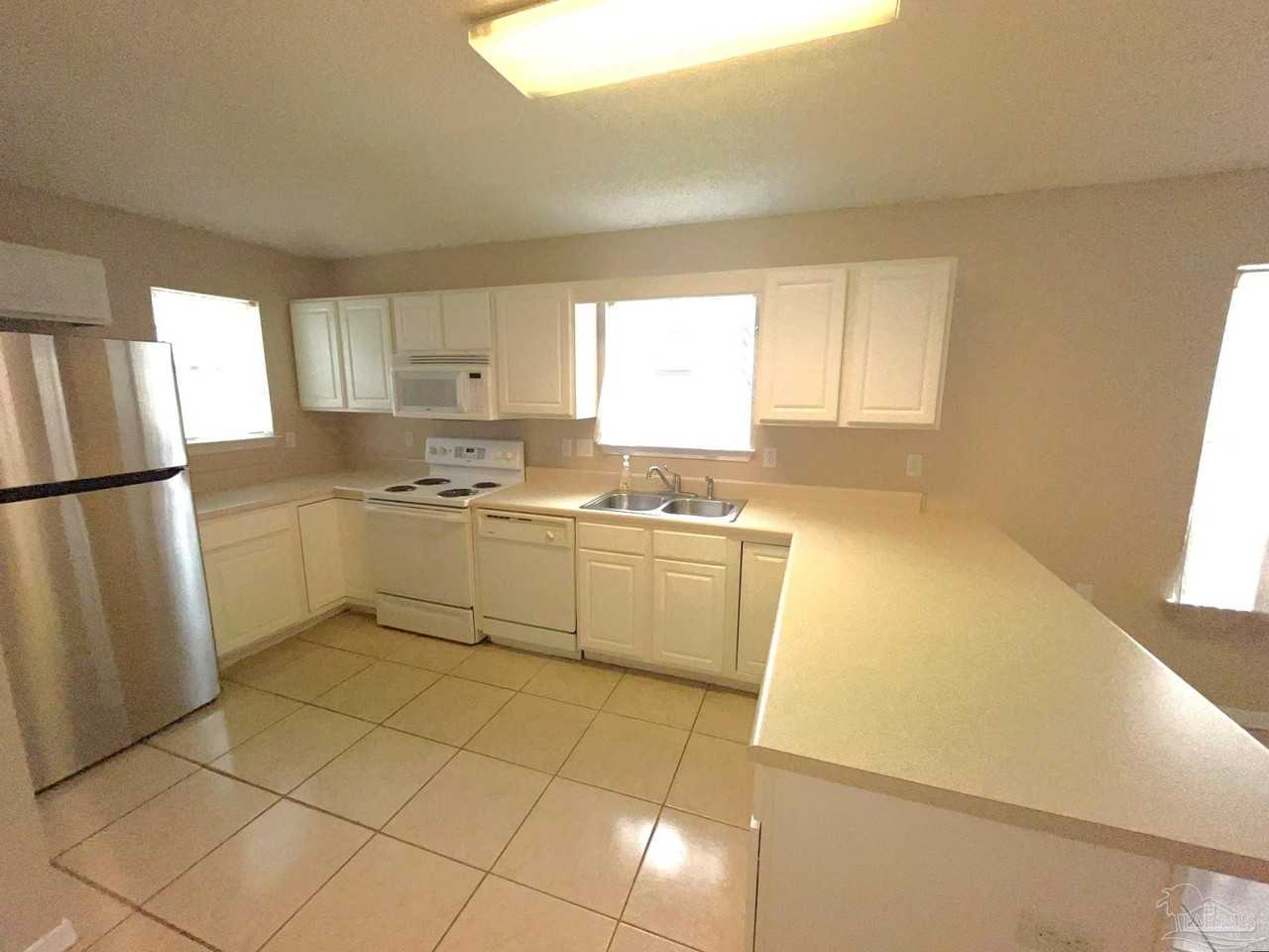 7898 Heirloom Dr - Photo 6 of 11