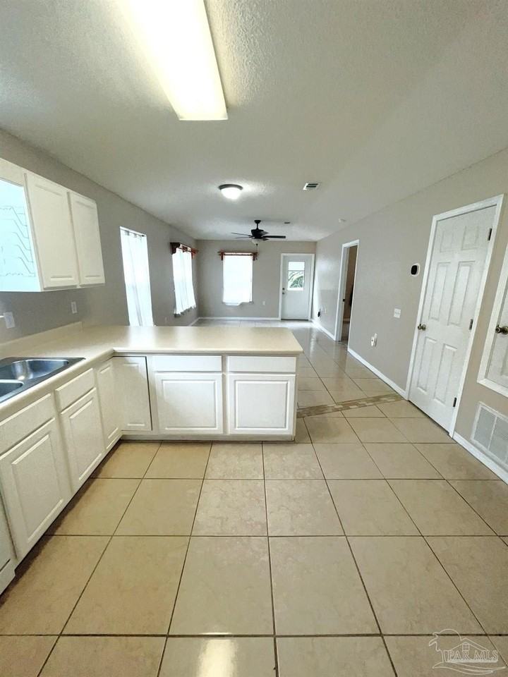 7898 Heirloom Dr - Photo 7 of 11