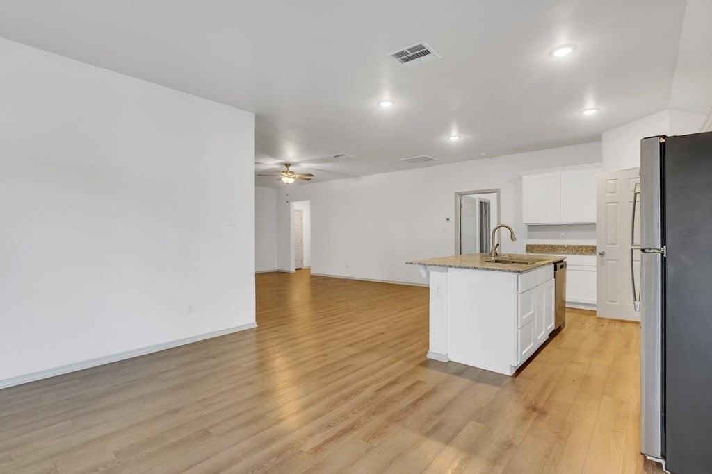 8325 E County Road 114 - Photo 2 of 20