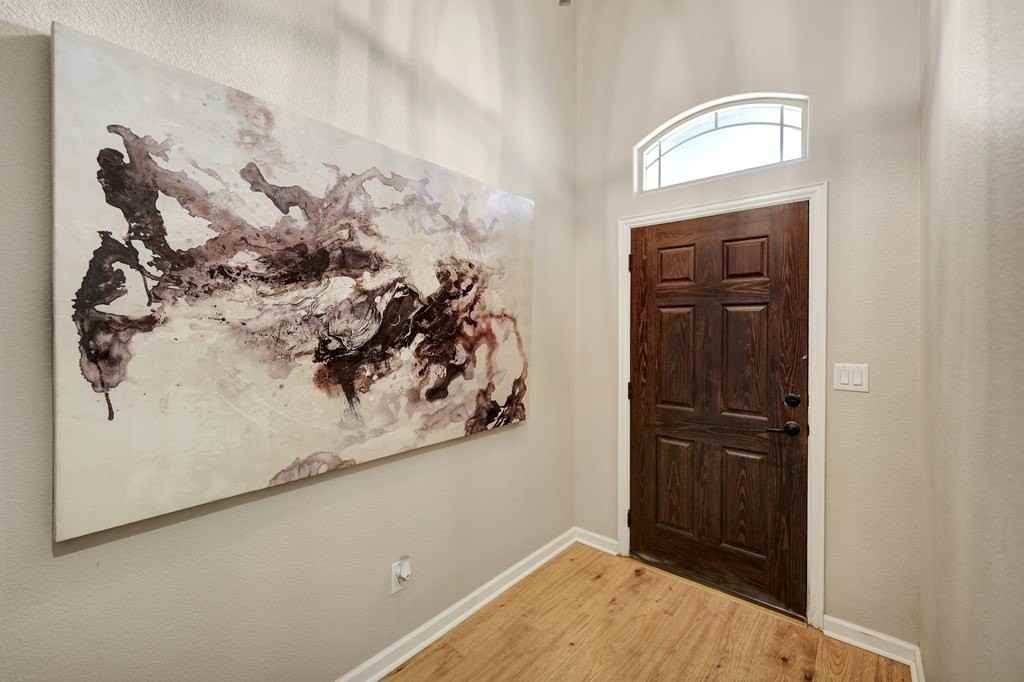 6402 Potomac Pkwy - Photo 2 of 29