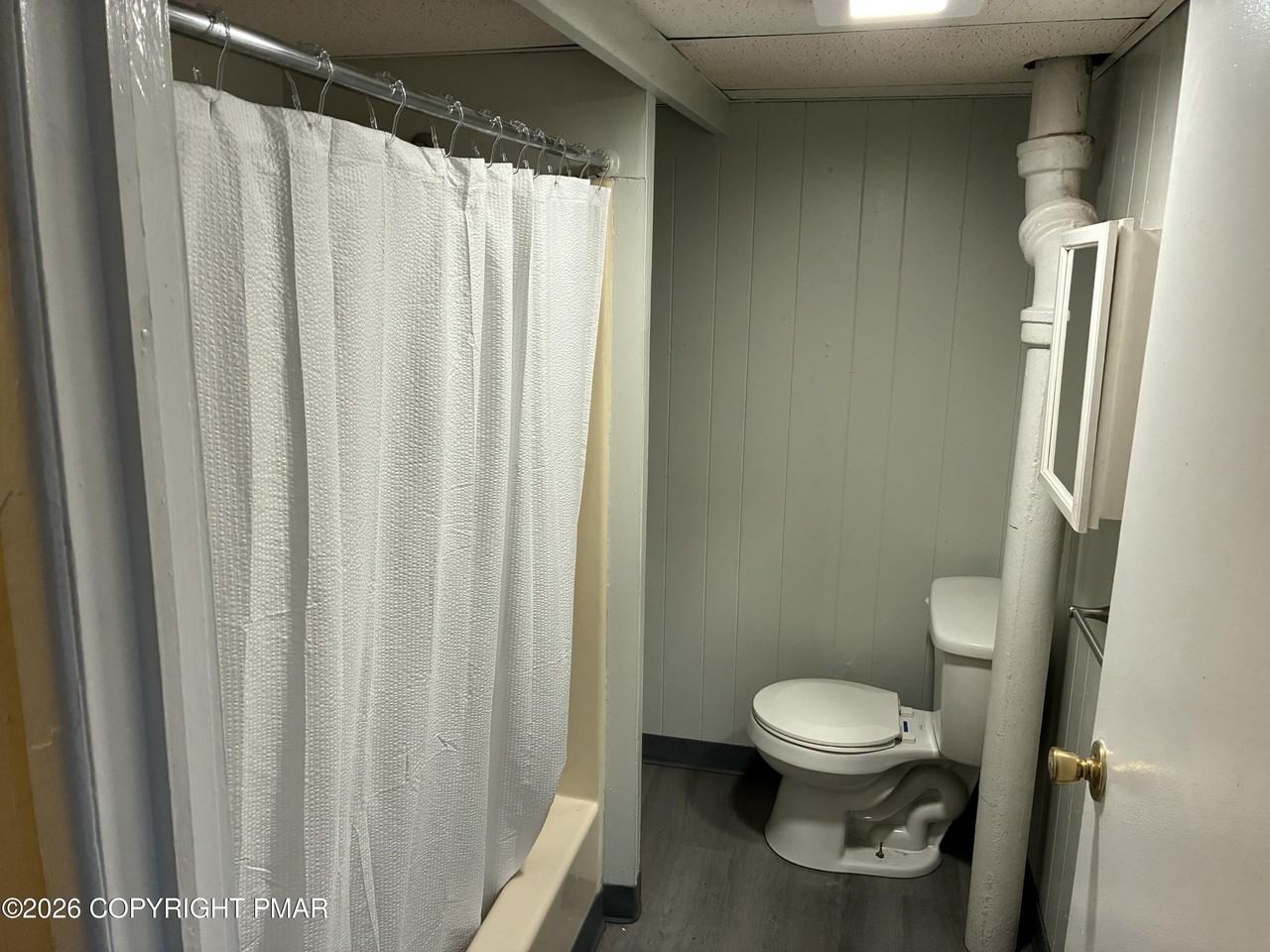 515 Breck St Rear 2nd #2ndFL - Photo 4 of 9