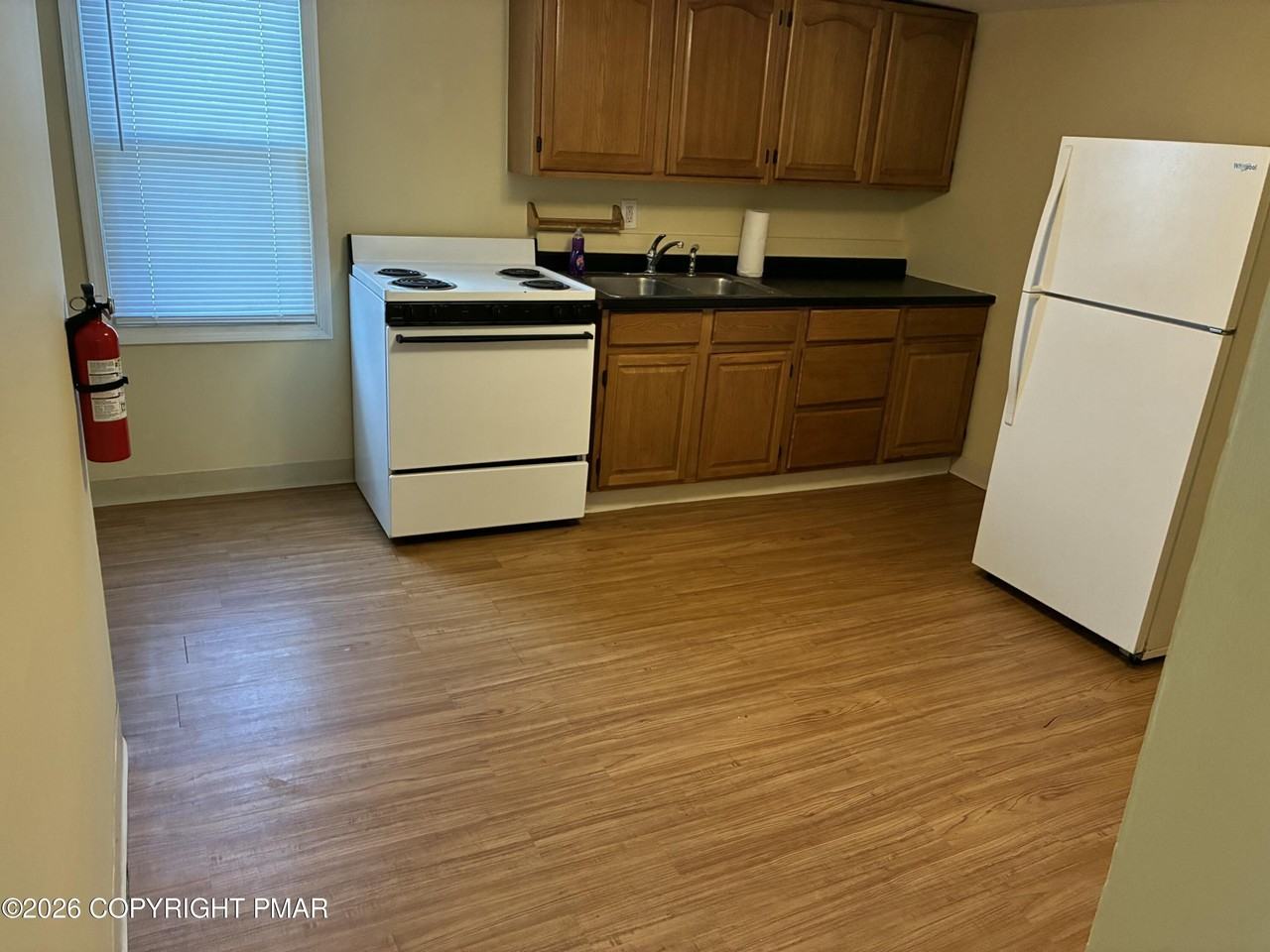 515 Breck St Rear 2nd #2ndFL - Photo 7 of 9